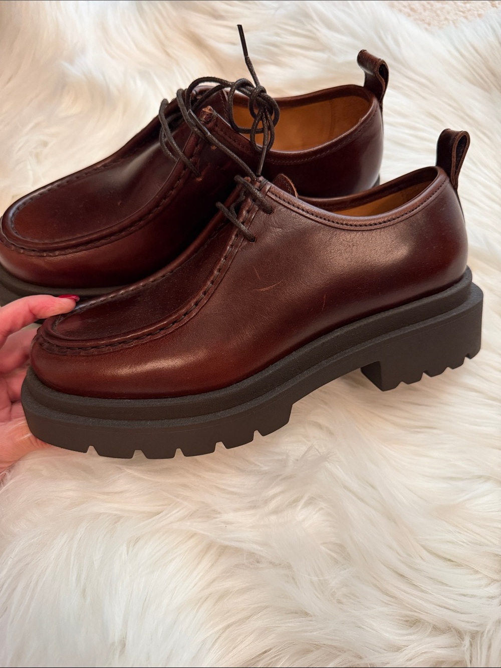 Banana Republic Italian Leather Derby Shoes - Picture 5 of 6